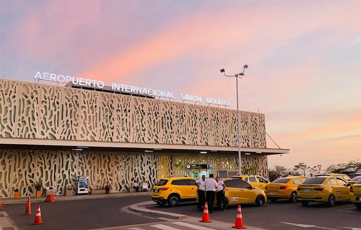 Transfer In-Out  (Hoteles Zona: Vía Ciénaga, Zona histórica-Centro)